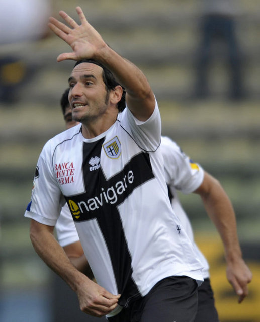 LUCARELLI: - "Bazıları kazandıkları milyonlarla kendilerine Ferrari yada bir yat alır, ben ise kazandığım paramla Livorno forması alıyorum"