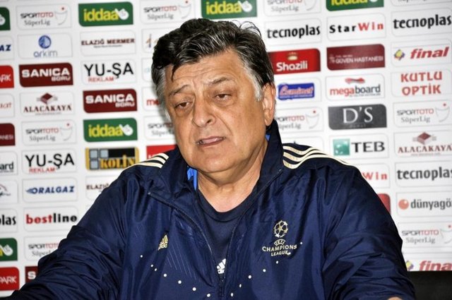 YILMAZ VURAL: - "Türkiye'ye yabancı teknik direktör getirmeyin. Ben Türkçe anlatamıyorum, onlar nasıl anlatacak ?"