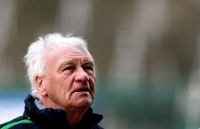 BOBBY ROBSON: - "Eğer beyaz mendiller sizin için sallanıyorsa fazla endişelenmeyin, başkanınız size sahip çıkar. Ancak beyaz mendiller başkan için sallanıyorsa siz en iyisi mi yeni bir yer bulun"