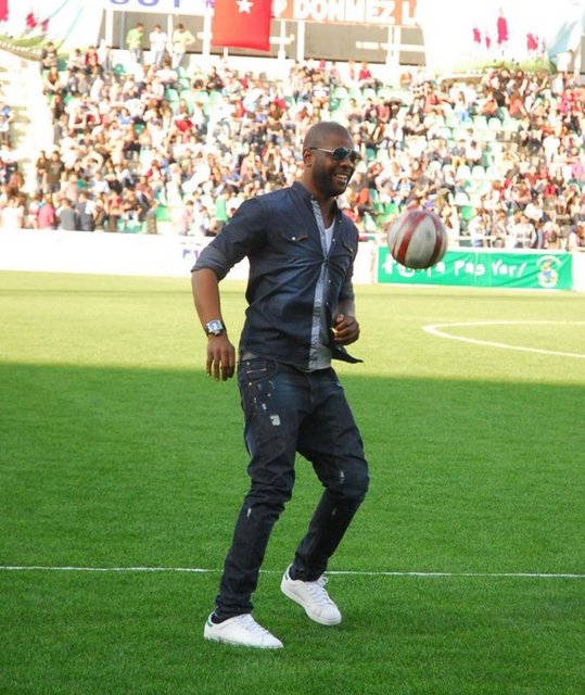 NOUMA: - "Eğer oyundan alınmasaydım, takım arkadaşlarımı bıçaklayabilirdim." (6-0'lık Leeds United mağlubiyeti sonrası)