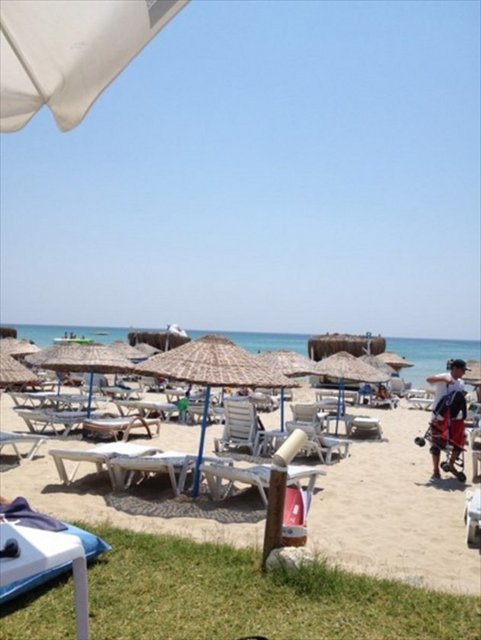 Fun Beach (Çiftlikköy): 30 TL