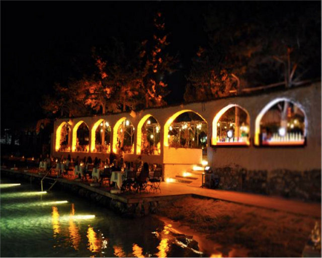 Paparazzi (Aya Yorgi Koyu): 30 TL