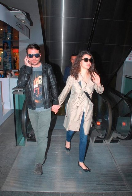 Uğur Yücel ise onun bütün fiziksel engellerine meydan okuyarak üniversiteye girmesini sağlıyor.