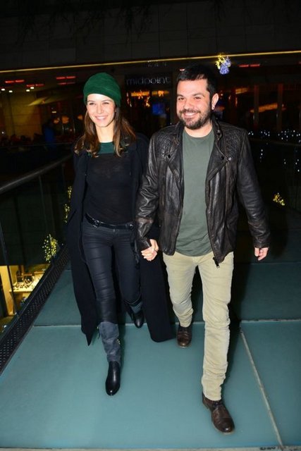 Her yaz çıktığı Amerika tatilini iptal eden Doğulu, oyuncu sevgilisinin kaldığı Splendid Otel'e taşındı.