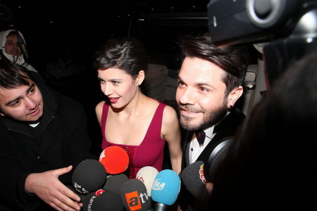 İkilinin akşam yemeğine Kenan Doğulu ve Beren Saat de katıldı.