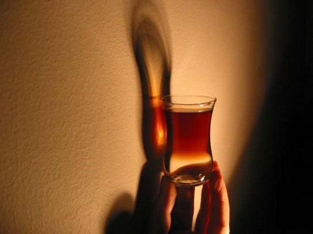 Üretim geçişimiz ise 1938.  - O yıllardan beri Doğu Karadeniz'in özellikle Rize ili ve çevresinde ki dağlık alanda yetiştirilmeye başlanan çay, bugün bir çok farklı yöntemlerle kurutularak, işlenmekte ve damağımızda ki yerini korumakta.  -