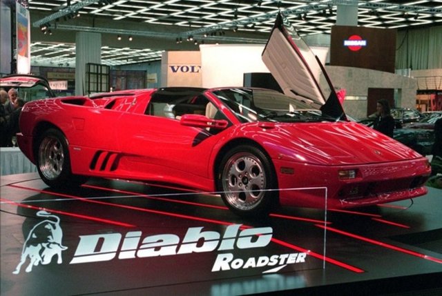 Ve tasarımını da Marcello Gandini üstlendi.