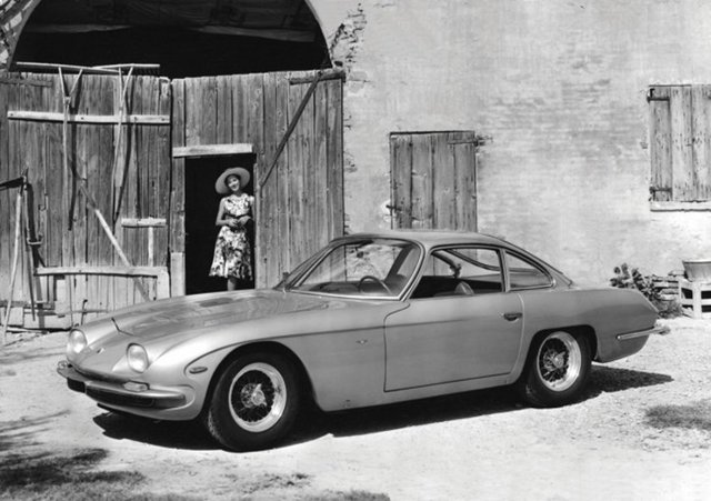 Lamborghini, ilk spor arabasını 1963 yılında üretmiştir. 350GT adındaki modelin ardından...