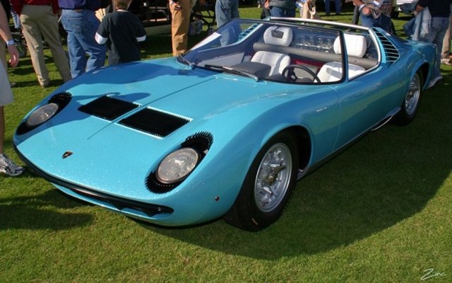 GT modellerinde olduğu gibi, Miura modelinde de Bizzarrini'nin geliştirmiş olduğu motor kullanılmıştır.