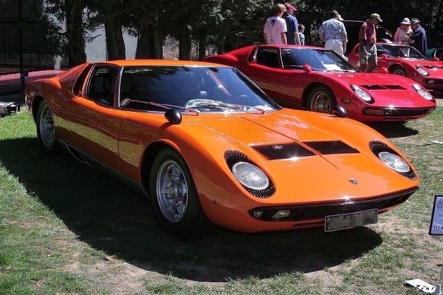 Miura, 1966 Cenevre Motor Show'da sergilendiğinde, futuristik ve etkileyici tasarımıyla herkesin beğenisini kazanmıştı.