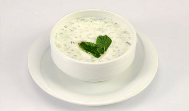 1 kâse naneli cacık