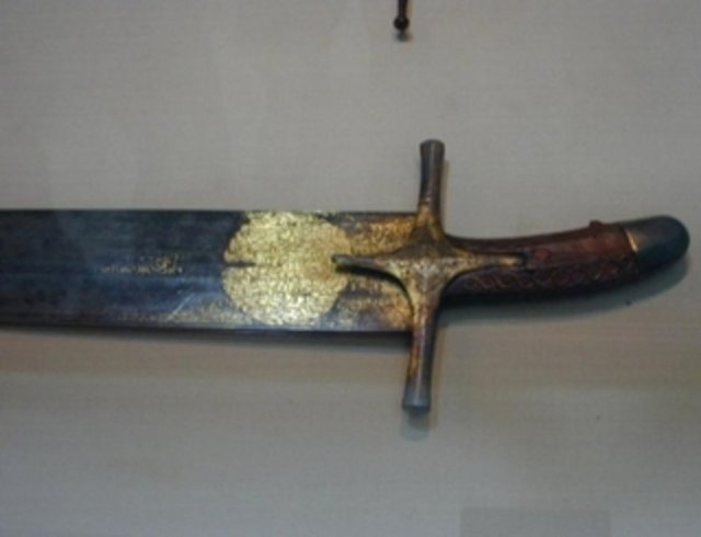 Müslümanlarla savaşmaya hazırlandılar. Muhammed onların üzerine ordusunu gönderdi. Huneyn adı verilen yerde yapılan savaşı, Müslümanlar kazandı.