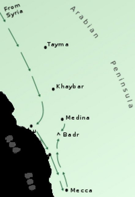 Ancak kervanın lideri Ebu Süfyan, Müslümanların kervanı beklediğini öğrendi ve Mekke'ye haber yolladı. Ayrıca kervanın yolunu da değiştirdi.
