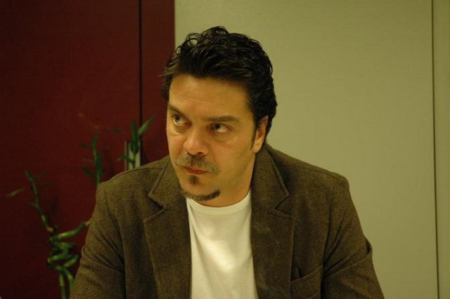 Anadolu Üniversitesi Güzel Sanatlar Fakültesi Seramik Bölümü mezunu