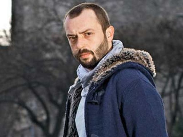 Окан ялабык великолепный. Актер игравший ибрагима. Актер игравший ибрагима. Актер игравший ибрагима. Актер игравший ибрагима.