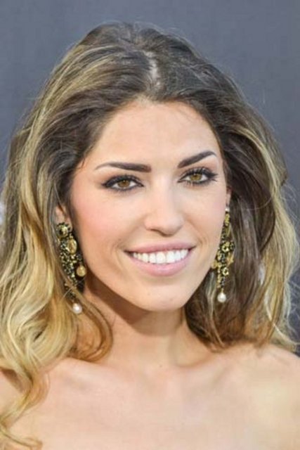 Cabau şimdilerde ülkemizde vizyona girecek olan Zor Kazanç isimli yeni filminin heyecanını yaşıyor.