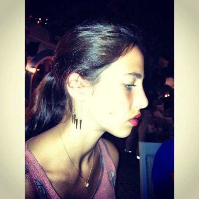 - HELİN AVŞAR - Bayıldım bu fotoğrafa çok güzel -