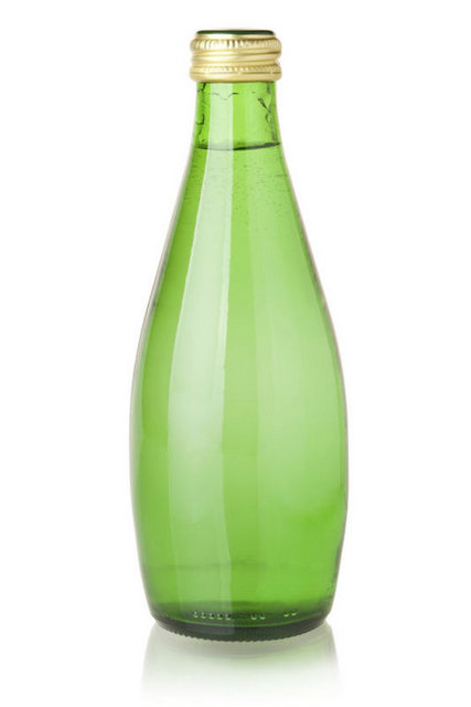 1-2 şişe, biraz gazı uçmuş ve az gülsuyu eklenmiş maden sodası için.