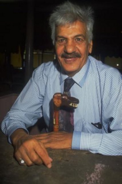 Başlangıçta filmlerde figüranlık yapan Erol Taş'ın yıldızı kısa zamanda parladı. Usta sanatçının kariyerindeki dönüm noktası ise 'Susuz Yaz' filmi oldu. Erol Taş, filmindeki rolünden dolayı Turizm Bakanlığı Özel Ödülü ile Meksika Acapulco Festivali'nde özel ödül aldı.