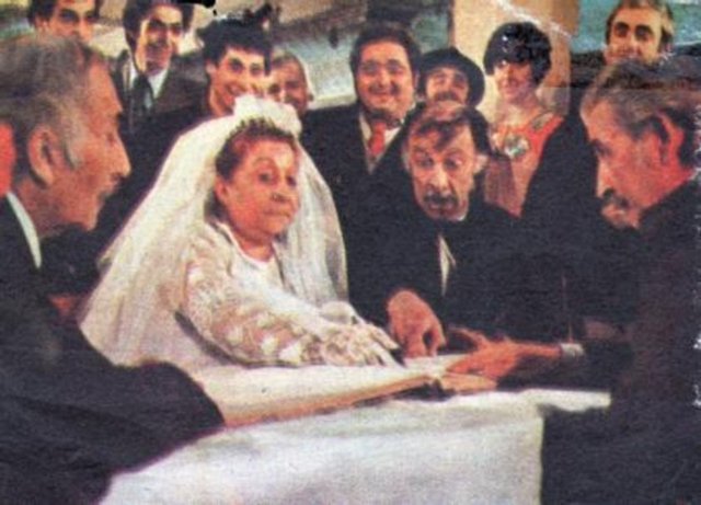 Adile Naşit, Rıfat Ilgaz'ın eserlerinden sinemaya aktarılan Hababma Sınıfı serisinin bir çoğunda rol aldı. Okulun sevecen müstahdemi Hafize Ana'yı canlandıran, başarılı oyuncu bu rolle şöhretinin zirvesine çıktı.