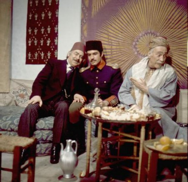 Bir dönem Galatasaray'da forma giyen başarılı oyuncu 200'ün üzerinde filmde rol aldı.