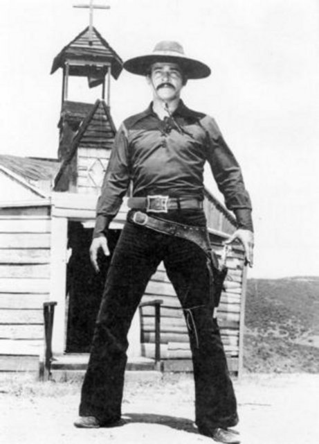 BİLAL İNCİ Dönem filmlerinin unutulmaz oyuncularından biriydi Bilal İnci.