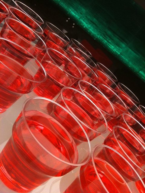 Demirhindi, meyan, vişne, kızılcık, limon, gül, bal, koruk şerbetleri başta olmak üzere Türk evlerinin temel içecekleri olarak kilerlerde yer alırdı.