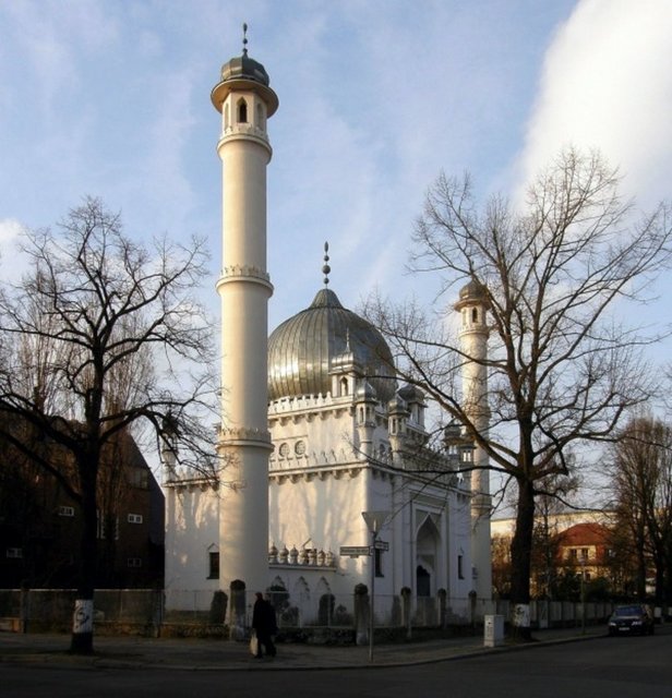 Ahmadiyya Camii - Berlin