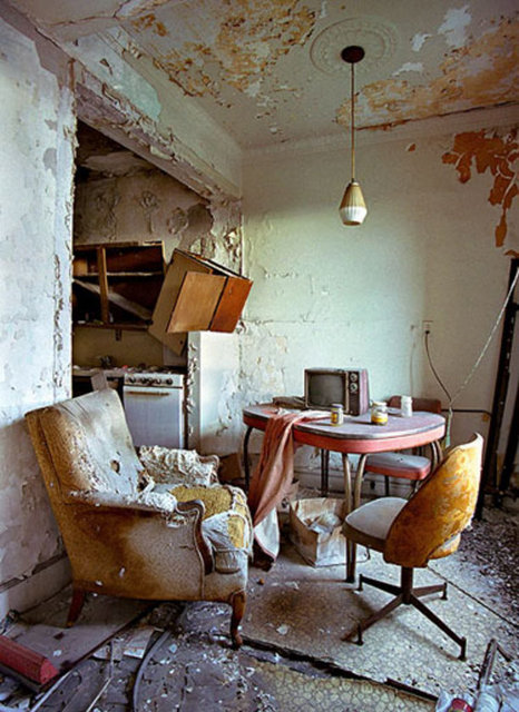 1930'larda endüstriyel toplumun her türlü unsurunu barındıran Detroit birden çökmedi...