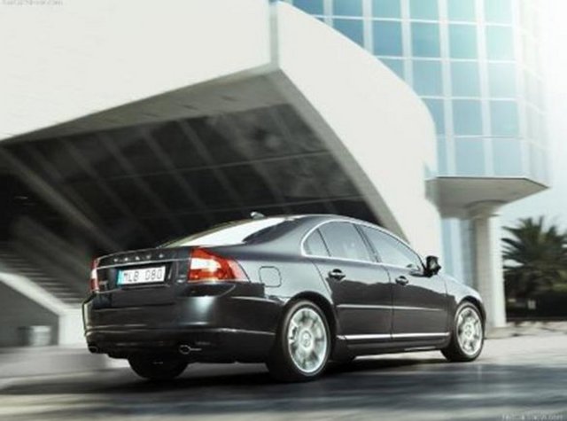 Bu motorun 1750 d/d'den ürettiği 270 Nm'lik tork da rakiplerinden daha yüksek.