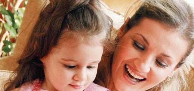 Bu arada seslendirme sanatçısı olan ve bu görevini sürdüren Ergüneş, evlenip bir kız çocuk sahibi oldu. "Benim için aile ve huzur her şeyden önemli" deyip bir daha kamera karşısına geçmemeye karar verdi.