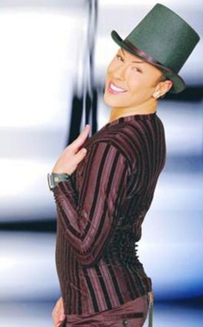 Pek çok TV dizisinde de rol aldı..