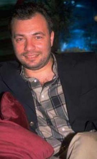 Günümüzün usta oyuncularından Oktay Kaynarca da 1990'larda sabah programı sunmuştu.