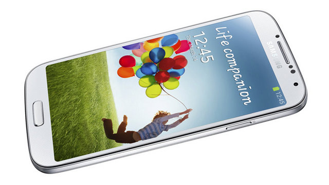 Galaxy S45 inç dokunmatik ekran (Full HD), 1.9GHz dört çekirdekli işlemci, 13 megapiksel kamera, 16GB depolama alanı (microSD ile genişletilebiliyor), WiFi, A-GPS, NFC, Bluetooth, MHL destekli microUSB, dört bant GSM. Ülkemizde ortalama değeri ise 1.800 TL civarında seyretmektedir.