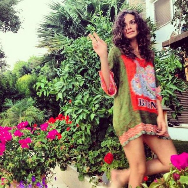 ÖZGE ÖZPİRİNÇCİ - Barış dışarı