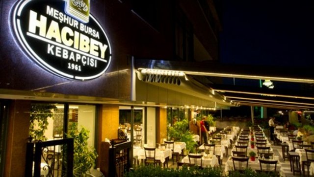 HACIBEY KEBAPÇISI: - İstanbul`un ünlü kebapçılarından Hacıbey Kebapçısı 1950`de Bursa`da açtığı restoranındaki lezzetleri 1993 yılından beri Teşvikiye`deki restoranında İstanbullu`lara sunuyor. Her gün 11.00-22.00 saatleri arasında açık olan Hacıbey`in en ünlü yemekleri arasında; İskender Kebap, Bursa Kebap, Yaprak Döner, Mercimek Çorbası, Çoban Salatası, Peynirli-Sakızlı Kemalpaşa tatlısı var. -