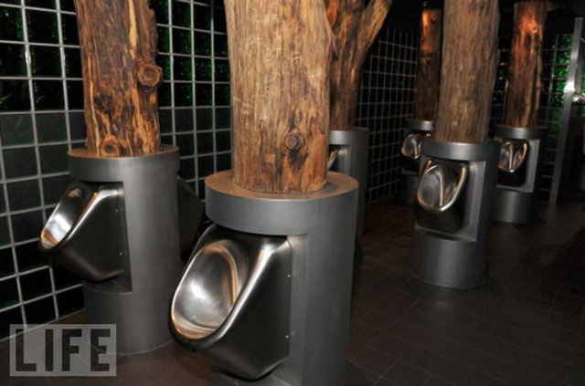 Her yıl 19 Kasım'da kullanacağı tuvaleti olmayan insanların maruz kaldığı sıkıntıları duyurmak adına pek çok kampanya düzenleniyor. 