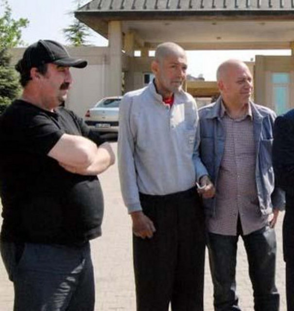 Yeşilçam'ın "kral ünvanlı" oyuncusu Mesut Engin 58 yaşında yaşamını yitirdi. Yeşilçam'ın "kral" lakaplı jönü Engin, ismi gibi Mesut bir hayat süremese de bu hayattan göçmüş diğer sinema yıldızları gibi hayallarimizde yer bulacak: "1973 Ses Dergisi Yarışması birincisi, genç kızların yeni gözdesi"