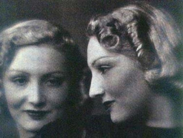 Hayatı fırtınalarla geçen, figüranlıktan zirveye ulaşan Cahide Sonku, bastığı yerlere halı serilen, ayakkabısından şampanya içilen sinemamızın ilk starıydı