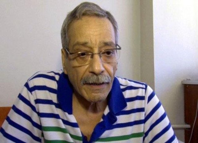 Ünlü spiker Mesut Mertcan, 12 Eylül 1980 askeri darbesinde gece saat 04.00'de radyoda 1 numaralı MGK bildirisini okumasıyla hatırlanır.