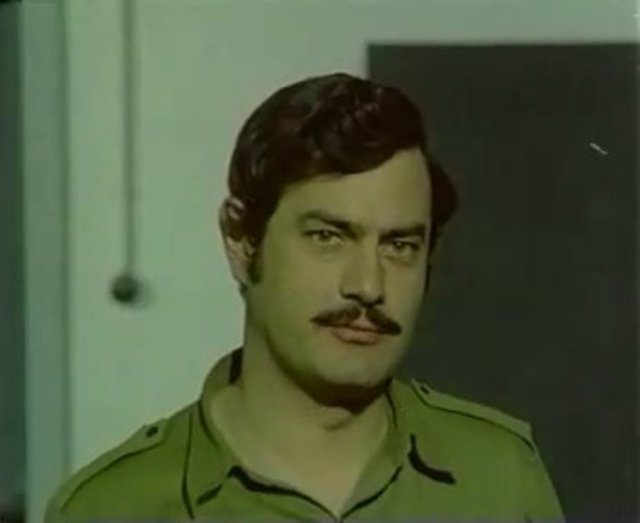 Ali Eyüboğlu, Yeşilçam'ın usta oyuncusu Tanju Gürsu'nun sağlık durumunu köşesinde ele aldı. İşte Eyüboğlu'nun o yazısı...