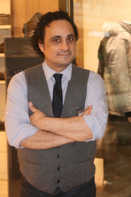 Ünlü isimlerin sıkça gittiği İstinye Park'ta bugüne dek fark edilmediğini söyleyen Aksoy, "Kızım doğduktan sonra sigortalı bir işe başlamam gerekiyordu" diye konuştu.