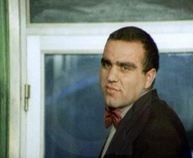 Soğuktan kaskatı kesilmiş bulunan bu beden bir aktöre aitti.