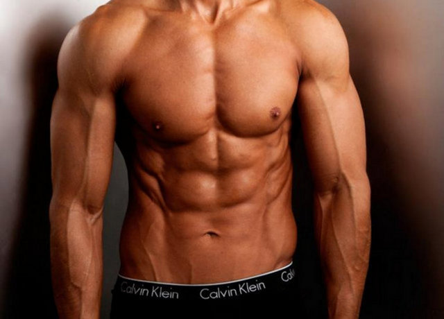 Karın kaslarınızı geliştirmek için çalışmalarınızı zamanla zorlaştırmalısınız... -