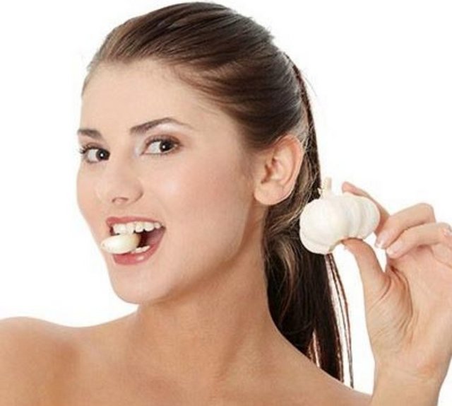 Sarımsak: Sarımsak da tokluk hissinin uzun sürmesini sağlayan besinlerden.