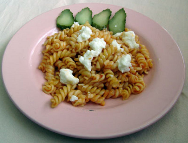 Örneğin makarnalar peynirli, kıymalı olabilir.