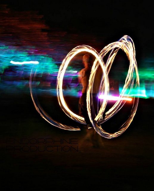 Herkes nasıl iyi hissediyorsa öyle takılıyor.