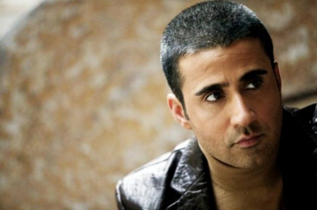 EMRAH - Bir dönem spor kompleksi satın alan ardından burayı elden çıkaran Emrah'ın 100'e yakın gayrimenkulü olduğu tahmin ediliyor.Emrah Erdoğan'ın sahibi olduğu gayrimenkullerden her ay 250 bin dolar gelir elde ettiği söyleniyor... -  -