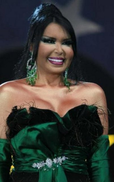 BÜLENT ERSOY - 2002 model spor Mercedes otomobil, Marmaris`te bir koy, Marmaris`te bir daire, Marmaris`te bir benzin istasyonu, 5 adet inşaat iş makinesi, Bodrum`da bir villa, Antalya`da bir daire, İstanbul`da bir daire, Fenerbahçe`de bir sauna, 700 bin TL değerinde mücevher, Vizon kürk, Çinçila kürk. ..