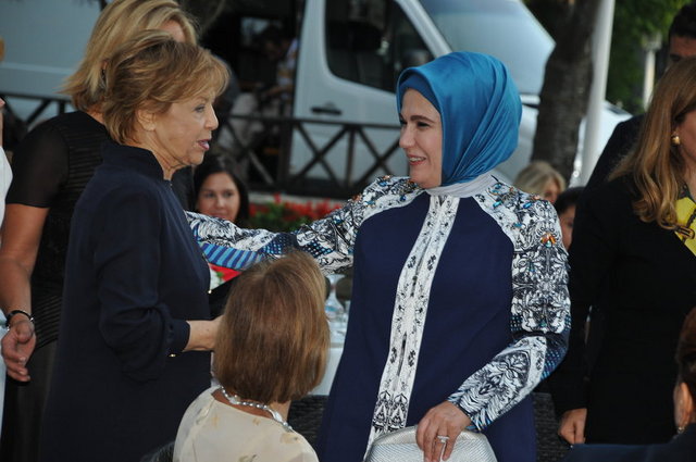 TÜLİN DEMİRÖREN, EMİNE ERDOĞAN